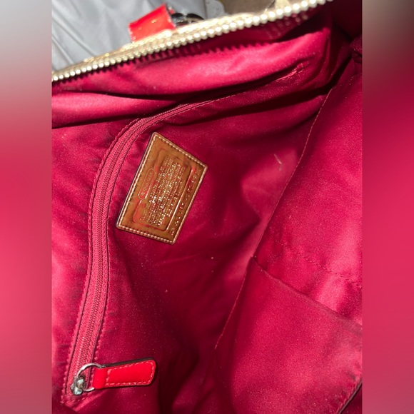 Coach purse - Picture 3 of 9